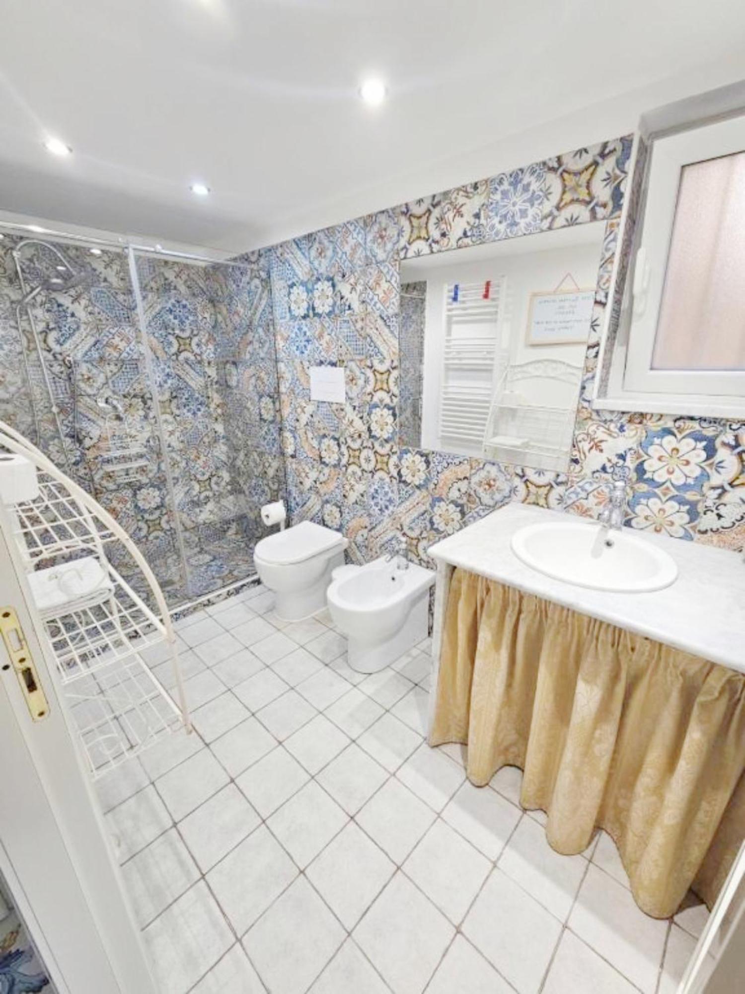 Suite And Relax Tina A 2 Passi Dal Centro E Al Foro Italico パレルモ エクステリア 写真