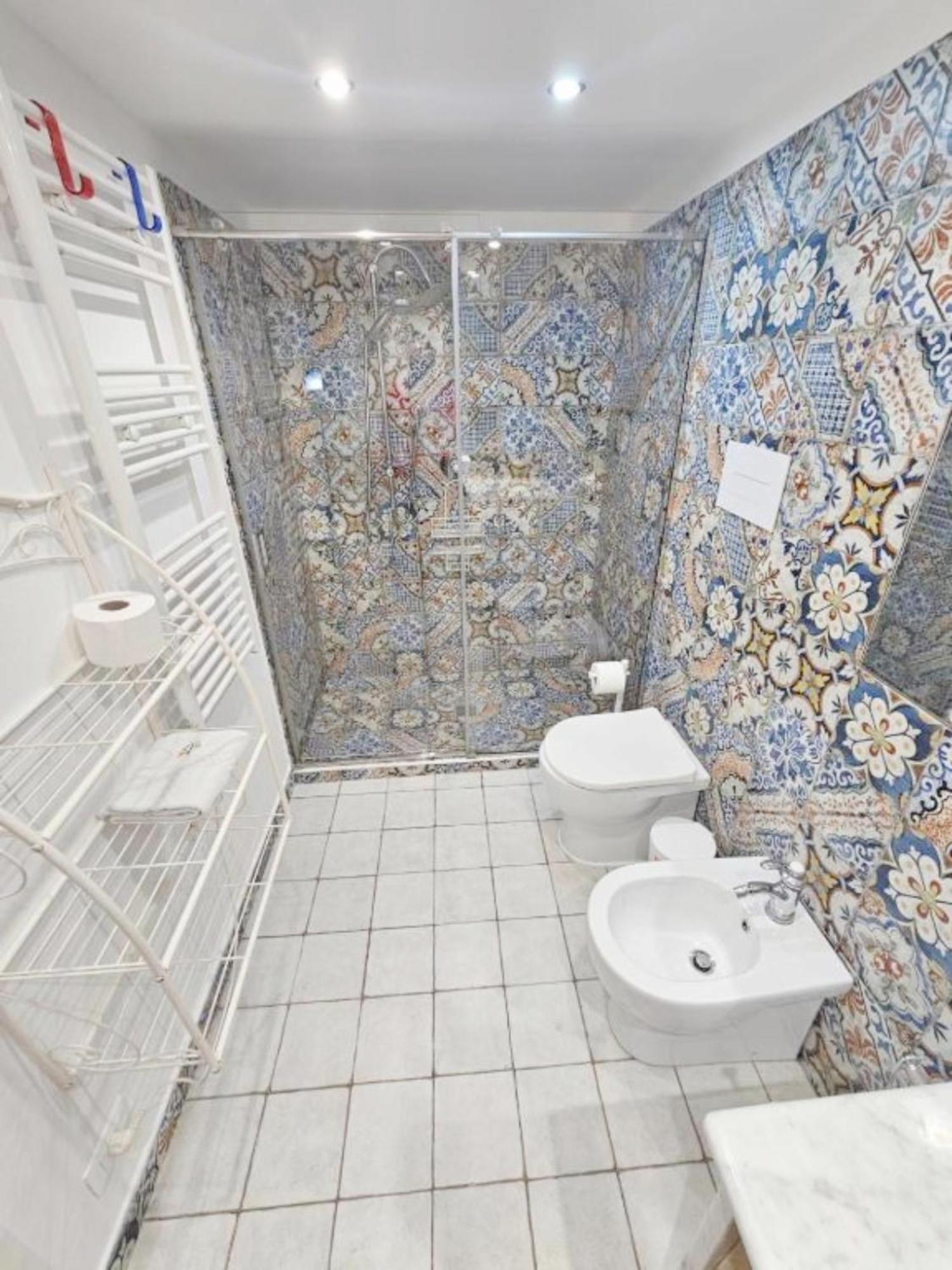 Suite And Relax Tina A 2 Passi Dal Centro E Al Foro Italico パレルモ エクステリア 写真